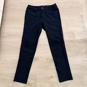 Lululemon Men's Classic Dark Blue Slim Fit Pants JU0022